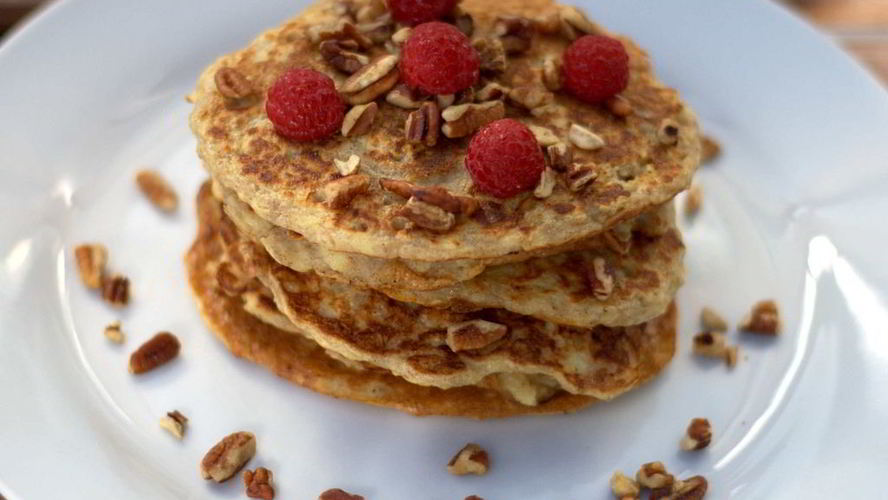 Рецепт полезных панкейков с яблоком