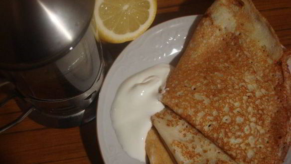 Рецепт Тонких блинов со сметанкой