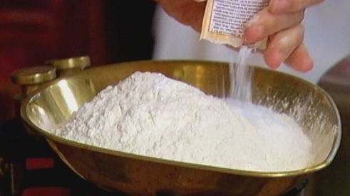 английские булочки с грецкими орехами и сыром