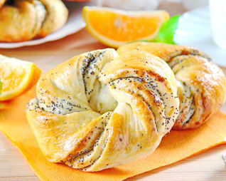 Апельсиновые булочки с маком