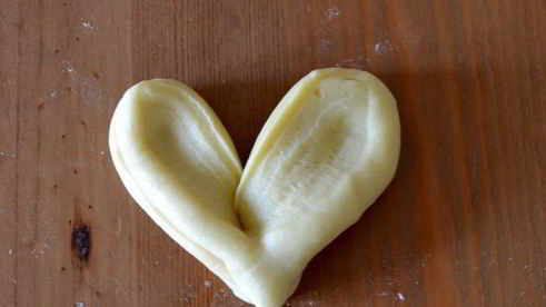 булочки молочные сердечки