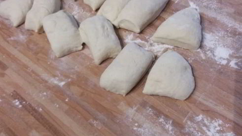 булочки на солевом дрожжевом растворе