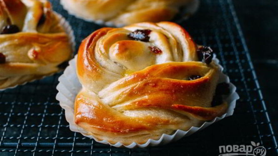 Рецепт булочек розы с изюмом