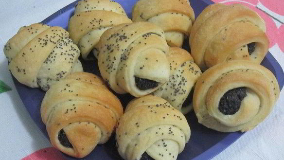 Рецепт Булочек с черносливом и маком