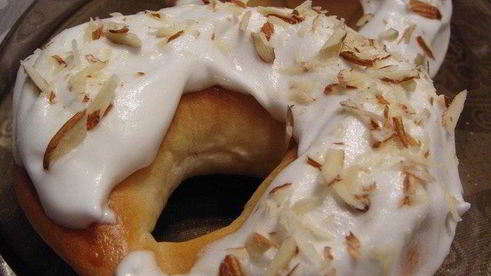 булочки с марципаном