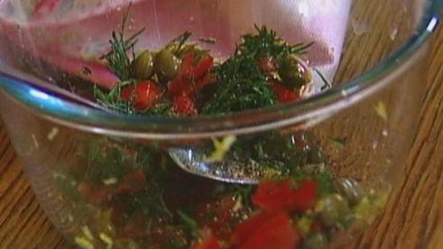 булочки с семгой и соусом из каперсов