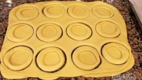 булочки с творогом и изюмом