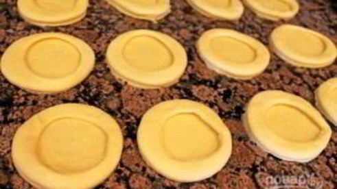 булочки с творогом и изюмом