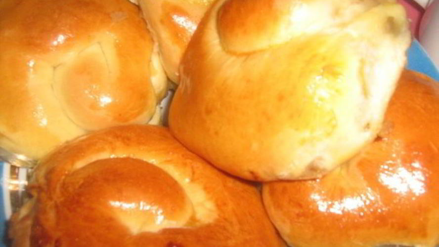 Рецепт булочек слоеных яблоками