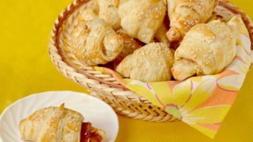 Рецепт круассанов с сыром и ветчиной