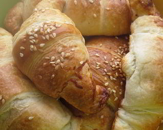 Круассаны с ветчиной и сыром