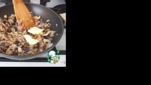 мясные ватрушки с грибами и луком