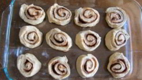 плюшки с корицей