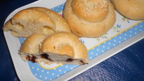 сырные булочки-улитки ассорти