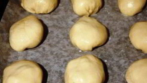 вишневые булочки