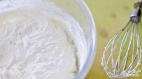 чизкейк без выпечки с кусочками киви