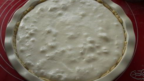 чизкейк с брусничным соусом