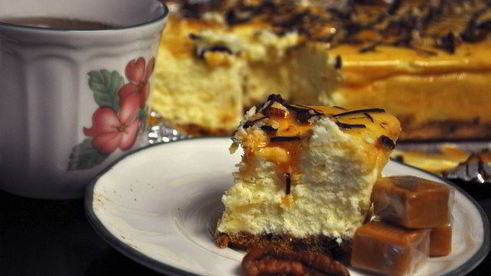 карамельно-пекановый чизкейк