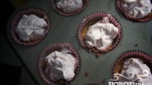 мини-чизкейки с клубникой