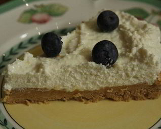 Очень простой лимонный чизкейк с ягодами