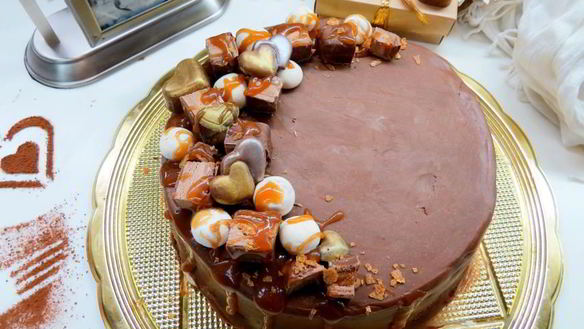 Рецепт Шоколадного чизкейка Марс с нугой и соленой карамелью