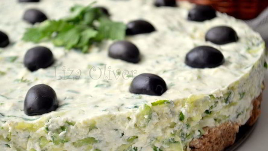 Рецепт закусочного чизкейка из брынзы и огурца