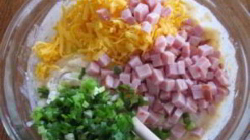 кекс с ветчиной и сыром