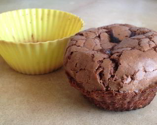 Кексы из горького шоколада с начинкой