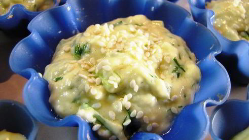 кексы закусочные с адегейским сыром, травами и кунжутом