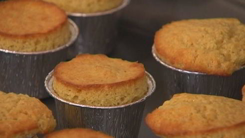 кокосовые капкейки со свежими ягодами