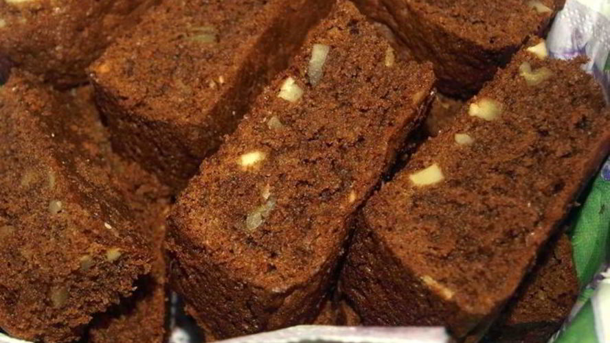 Рецепт шоколадного кекса с миндалем и орехами пекан