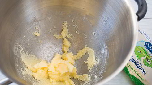 творожные кексики с малиной