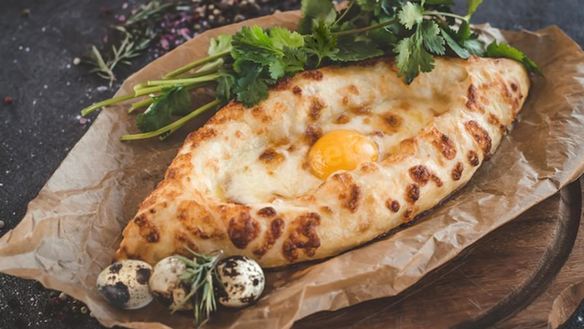 Рецепт Хачапури по аджарски из слоеного теста