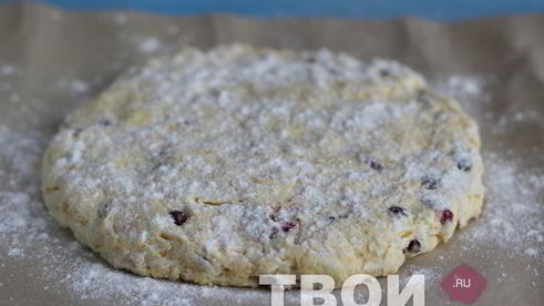 апельсиновые сконы с клюквой