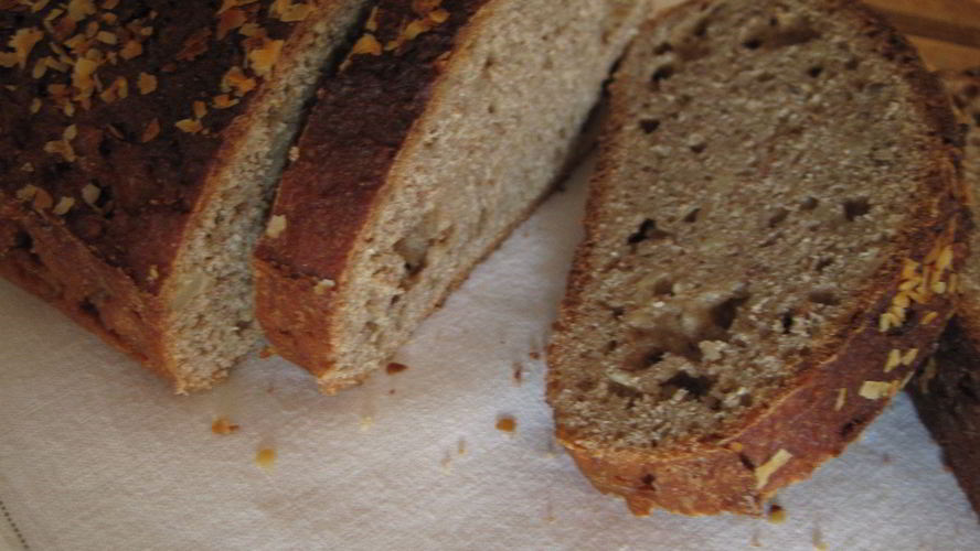 Рецепт бананового хлеба с орехами и цельнозерновой мукой
