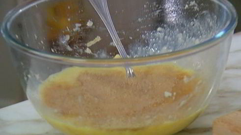 банановый хлеб с шоколадом и орехами