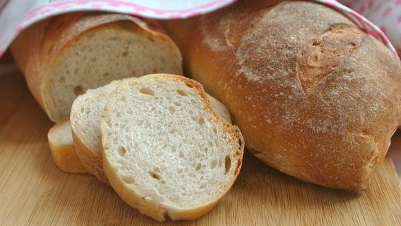 Рецепт Батона к чаю на бездрожжевой пшеничной закваске