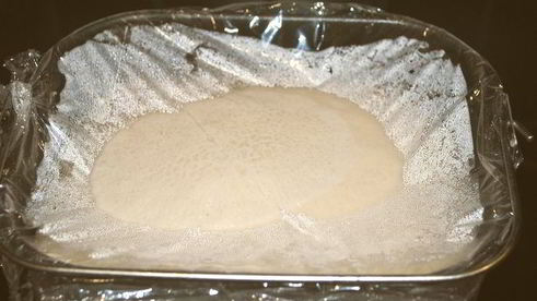 батон к чаю на бездрожжевой пшеничной закваске