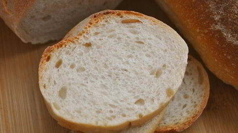 батон к чаю на бездрожжевой пшеничной закваске