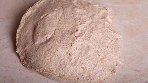 батоны на пшеничной закваске с беконом и луком