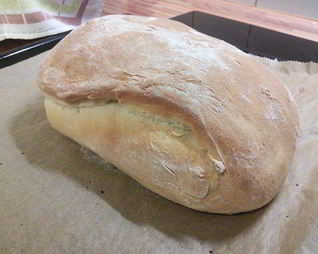 Белый хлеб с камамбером