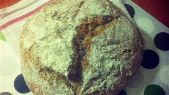 Рецепт Бездрожжевого хлеба на кефире с грецкими орехами