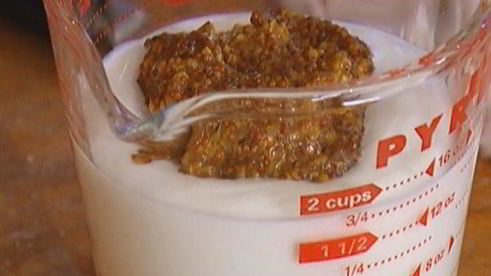 домашний хлеб с пармезаном и тимьяном