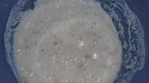 хлеб с финиками и овсяной мукой