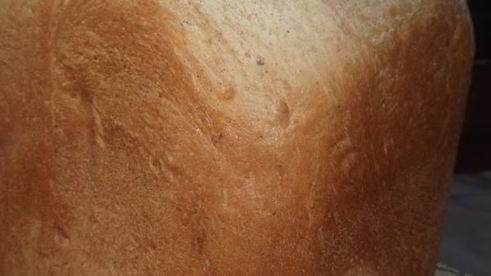 хлеб с корицей и ореховым маслом