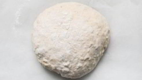 хлеб с сушеными томатами и базиликом