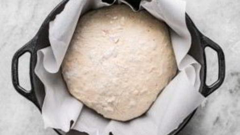 хлеб с сушеными томатами и базиликом