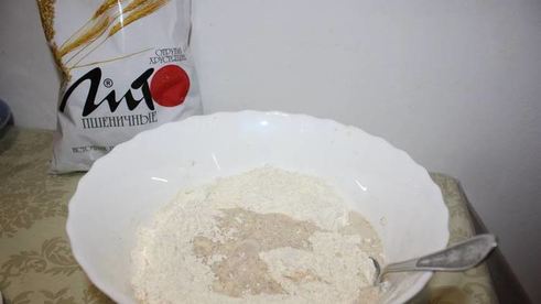 хлебцы с отрубями для гамбургеров и сэндвичей