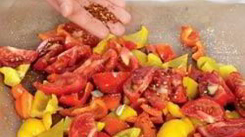 холодный мясной хлеб с летней сальсой