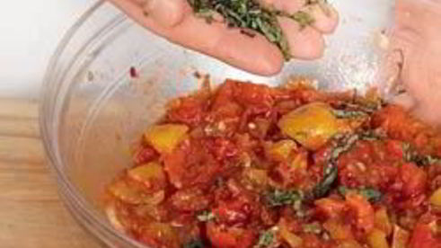 холодный мясной хлеб с летней сальсой